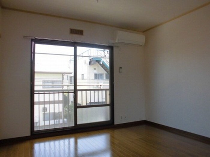 物件内観写真6　(居室)