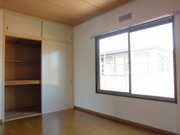 物件内観写真11　(収納)