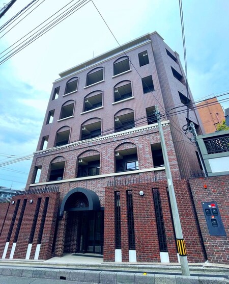ｍｏｒｅ　ｐｒｅｃｉｏｕｓ外観写真