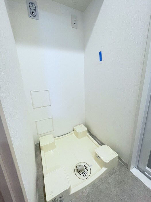 物件内観写真15　(洗濯機置場)