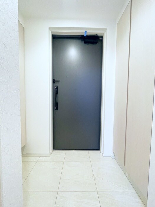物件内観写真18　(玄関)
