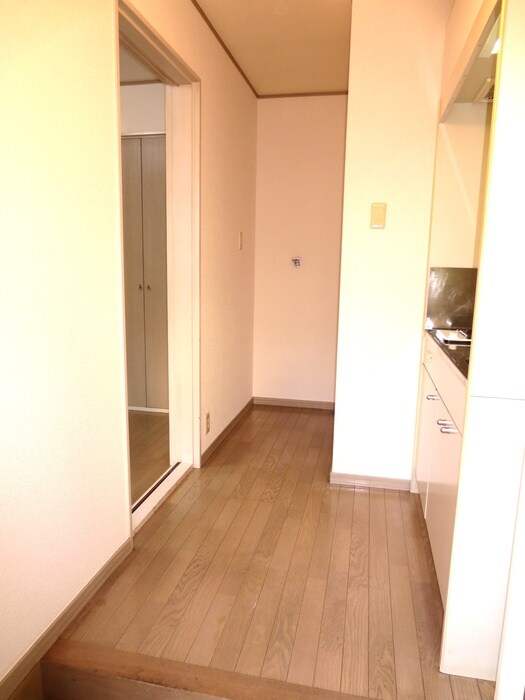 物件内観写真10　(廊下)