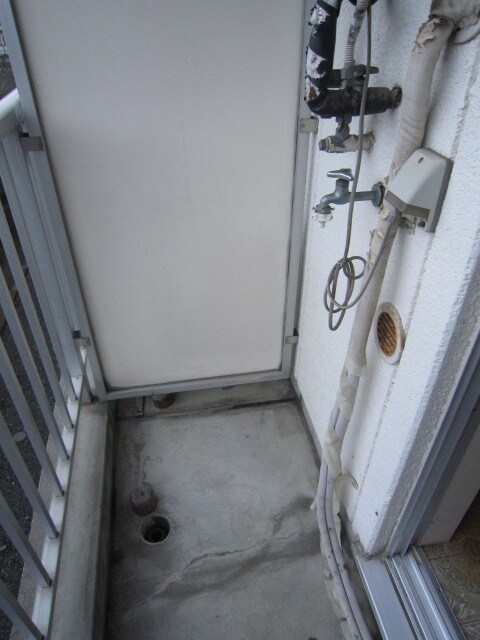 物件内観写真11　(洗濯機置場)