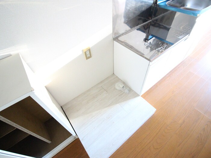 物件内観写真13　(洗濯機置場)