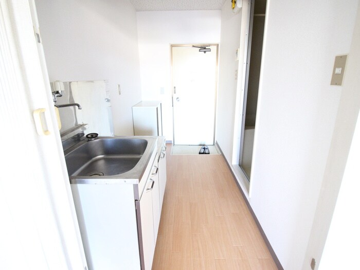 メゾンリバーサイドの廊下