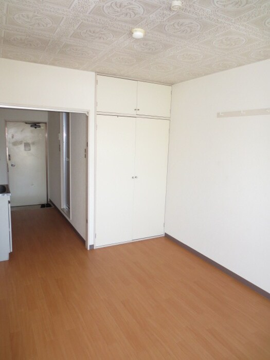 メゾンリバーサイドの居室