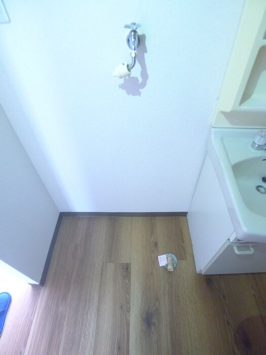 物件内観写真17　(洗濯機置場)