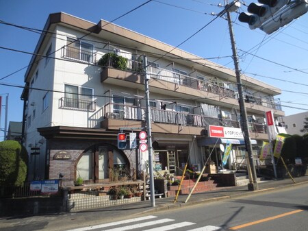 横田ハイツ外観写真