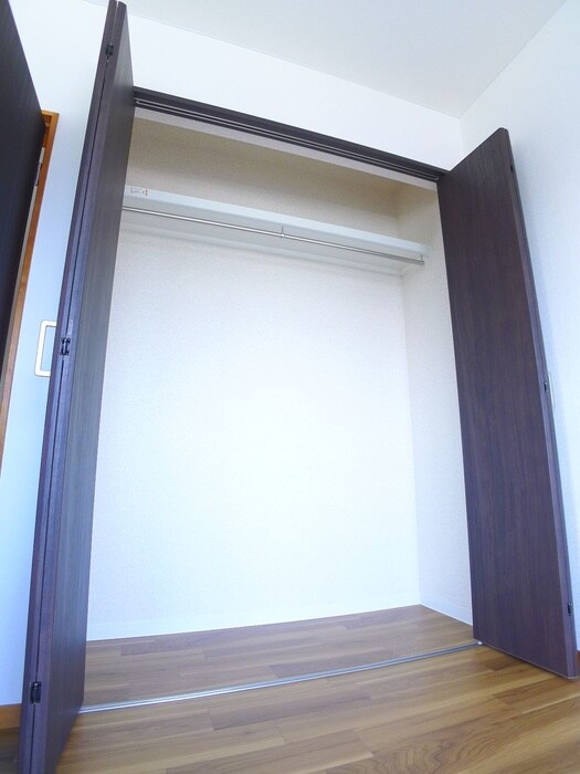 物件内観写真16　(収納)