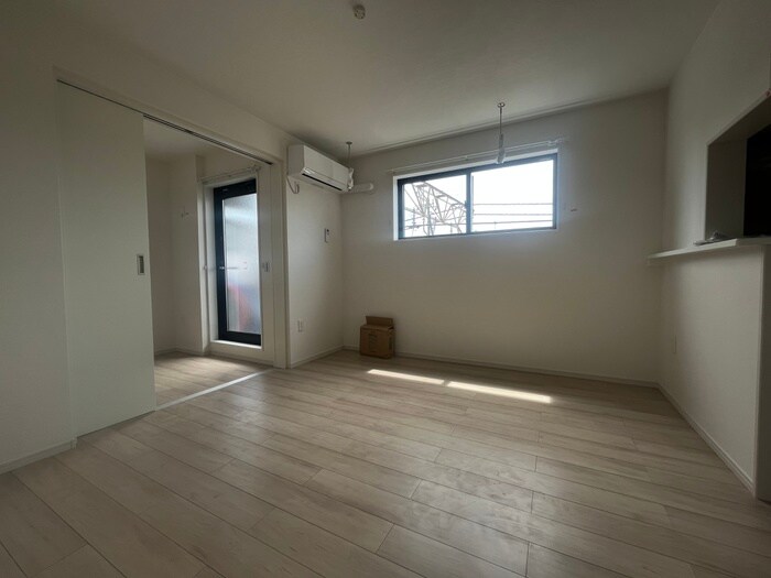 物件内観写真9　(室内からの展望)