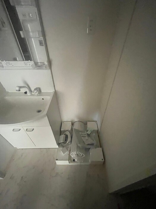 物件内観写真16　(洗濯機置場)