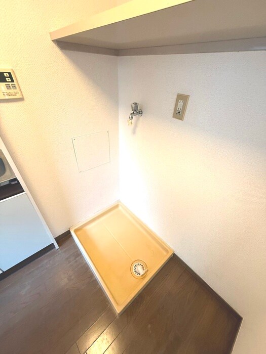 物件内観写真15　(洗濯機置場)