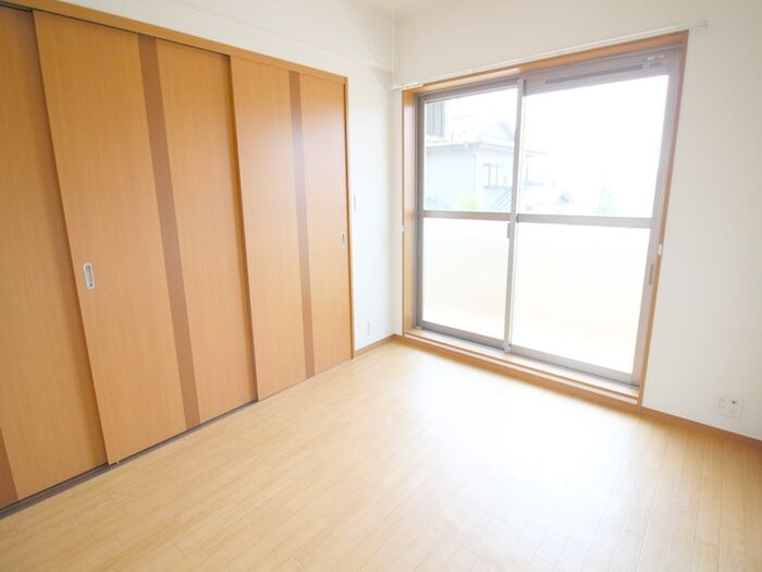 物件内観写真9　(居室)