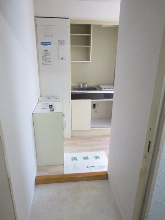 物件内観写真7　(玄関)