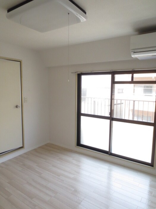 物件内観写真14　(居室)