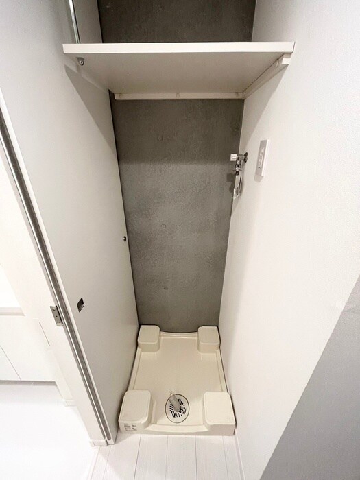 物件内観写真12　(洗濯機置場)