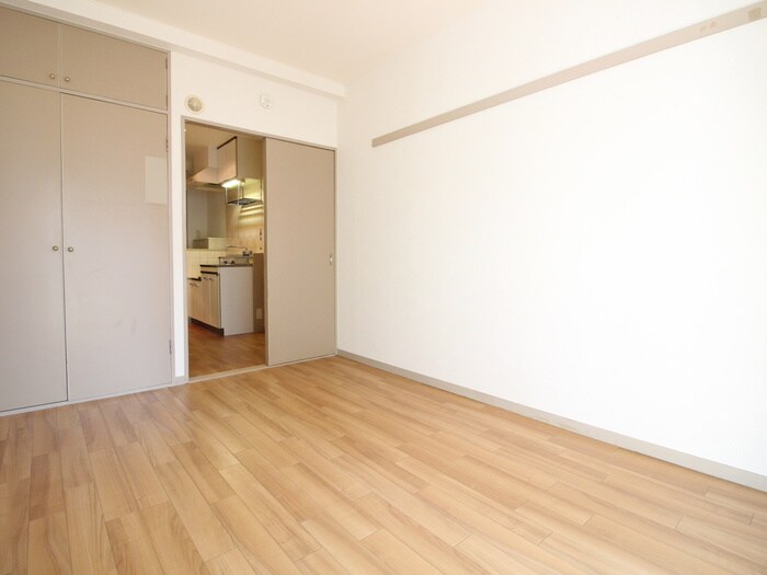 物件内観写真9　(居室)