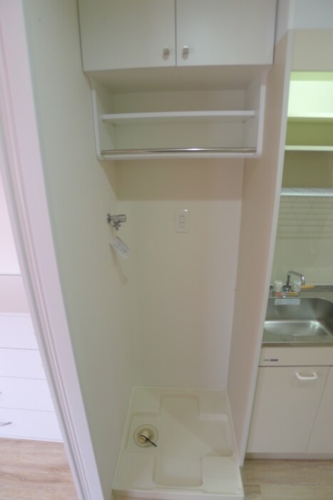 物件内観写真12　(洗濯機置場)