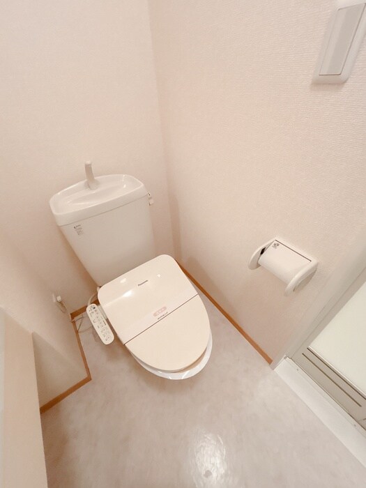 物件内観写真12　(トイレ)