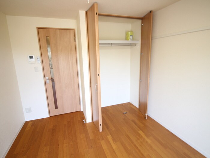 物件内観写真12　(収納)