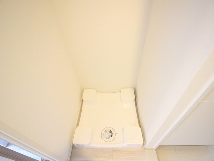 物件内観写真9　(洗濯機置場)