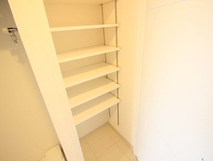 物件内観写真10　(靴箱)