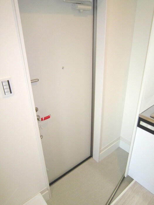 物件内観写真12　(玄関)