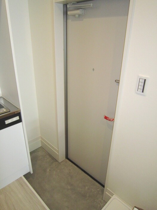 物件内観写真14　(玄関)