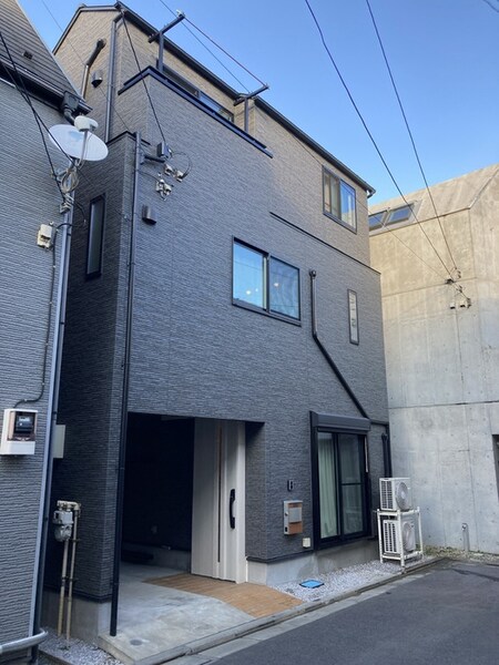 東新町２丁目貸家外観写真