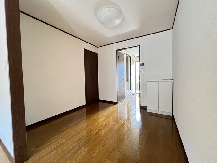 物件内観写真10　(居室)