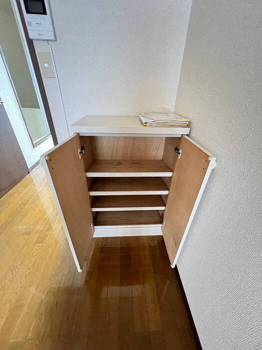 物件内観写真18　(靴箱)