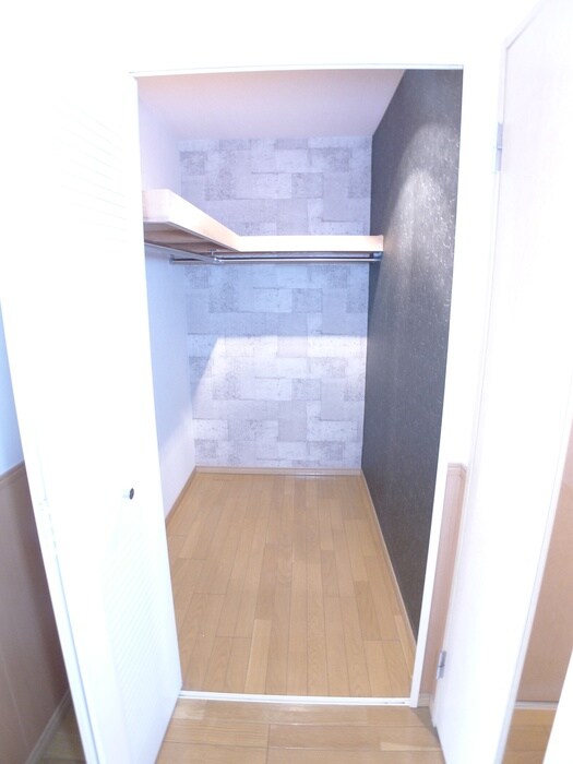 物件内観写真10　(収納)