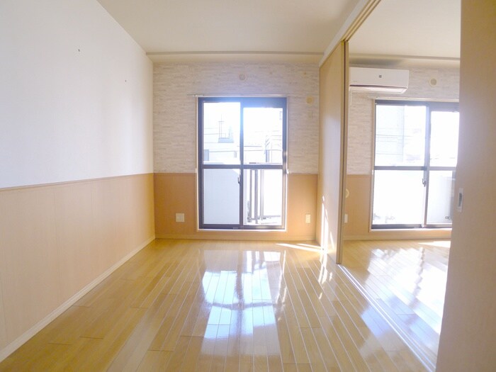 物件内観写真11　(居室)