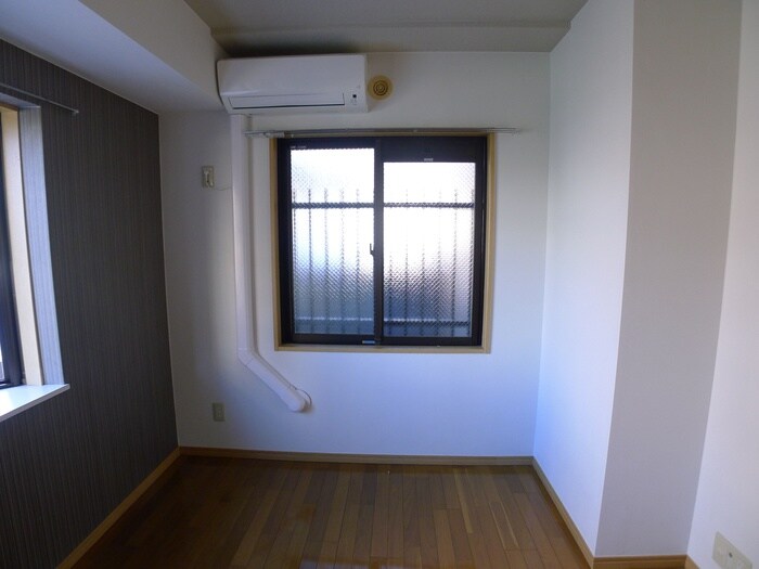 物件内観写真13　(居室)