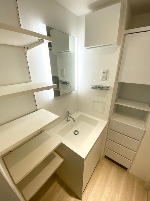 物件内観写真11　(洗面)