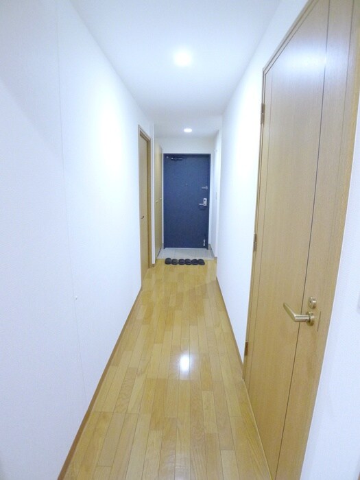 物件内観写真16　(廊下)