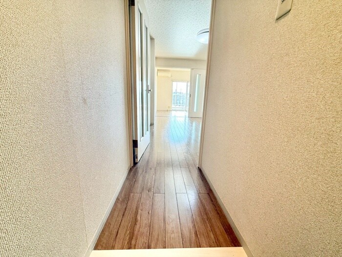 物件内観写真17　(廊下)