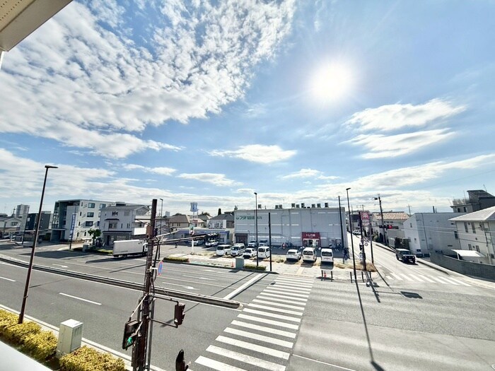 物件内観写真20　(室内からの展望)