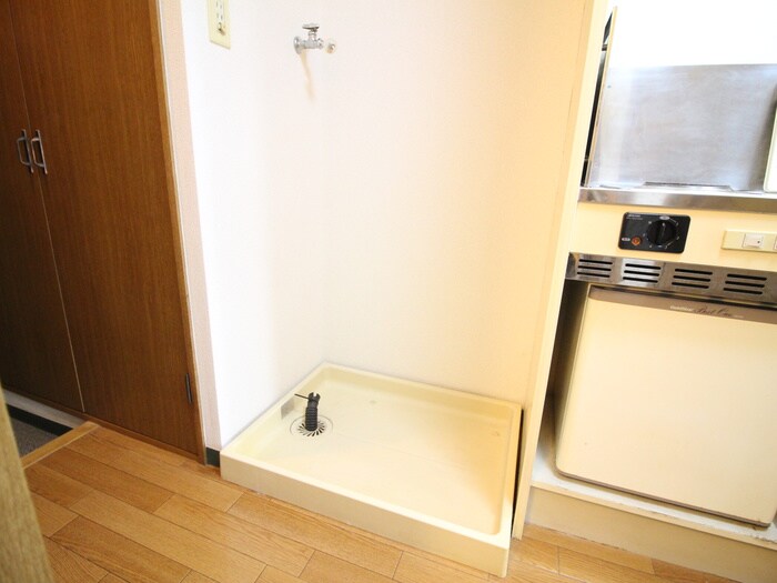 物件内観写真14　(洗濯機置場)