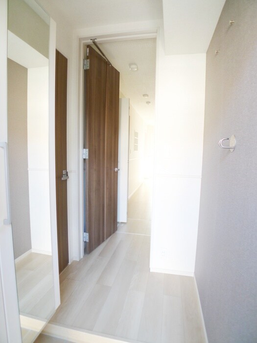 物件内観写真14　(玄関)