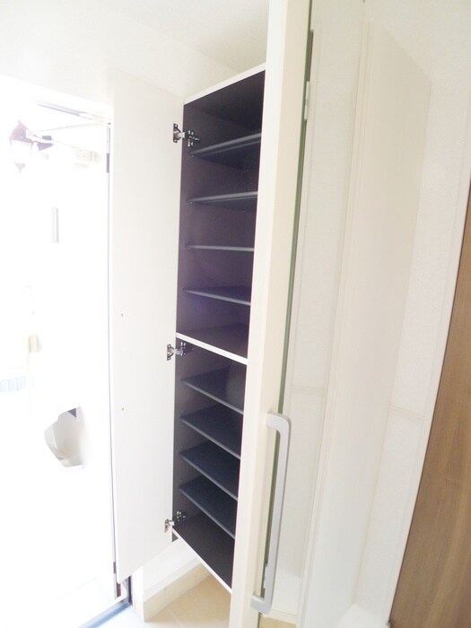 物件内観写真18　(靴箱)