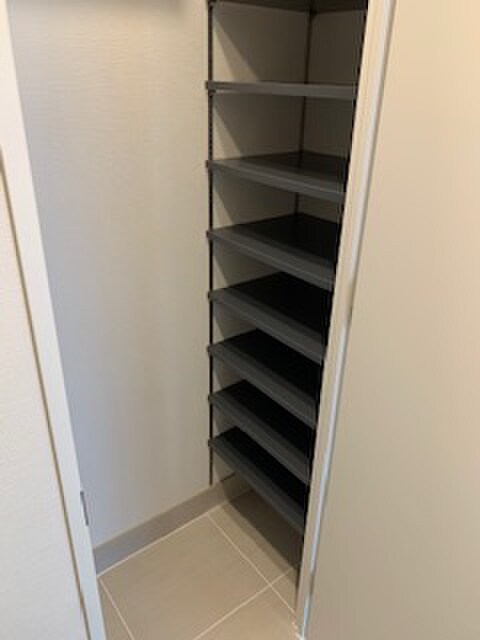 物件内観写真12　(靴箱)