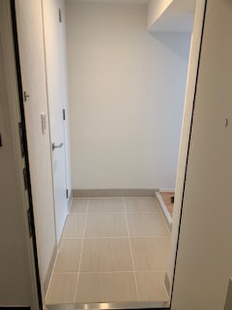 物件内観写真14　(玄関)