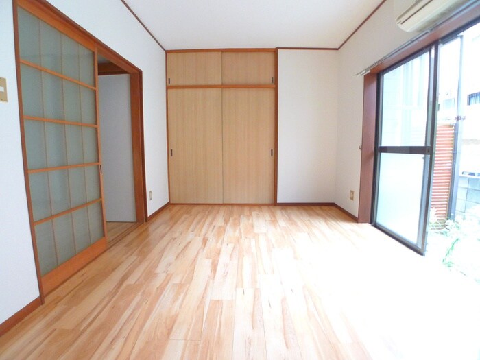 物件内観写真7　(居室)