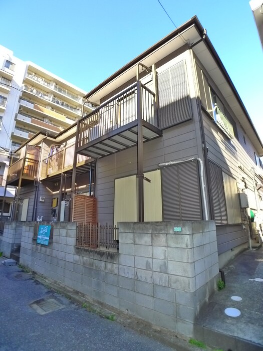 物件外観写真6　(エントランス部分)