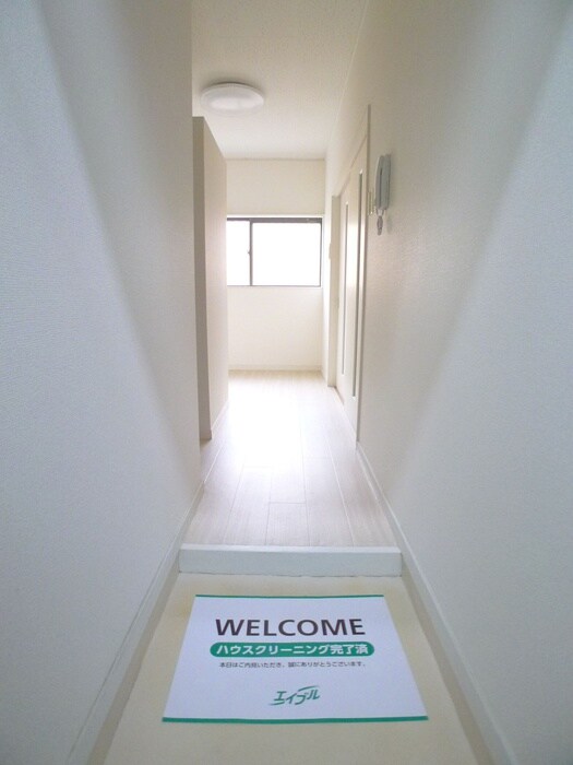 物件内観写真15　(玄関)