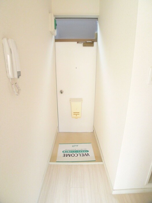 物件内観写真16　(玄関)