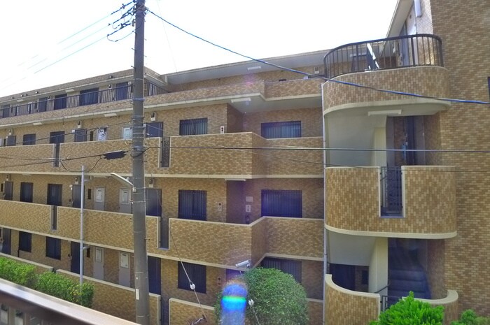 物件内観写真22　(室内からの展望)