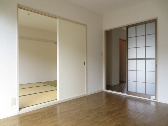 物件内観写真7　(居室)