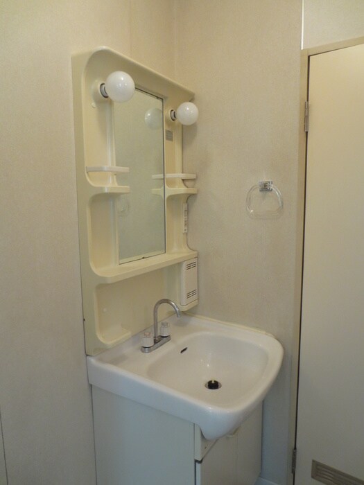 物件内観写真16　(洗面)